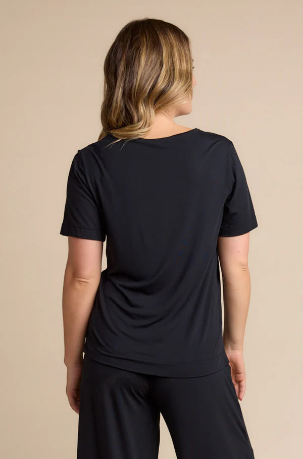 Tani Ella Black V-neck