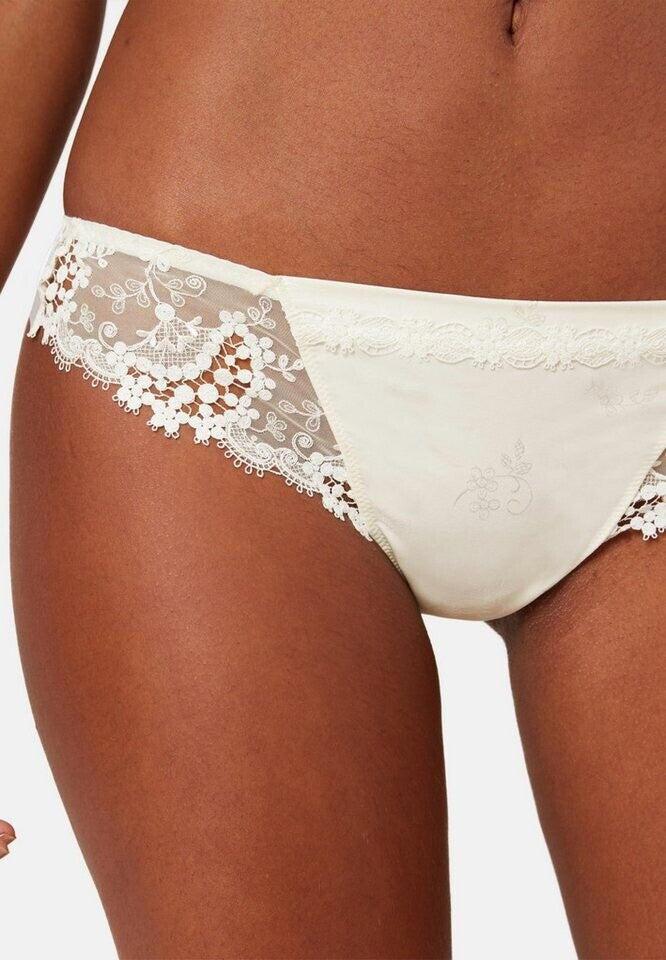 Capri Lingerie Sleepwear & Swimwear Launceston Tasmania
Simone Perele Wish Tanga Thong