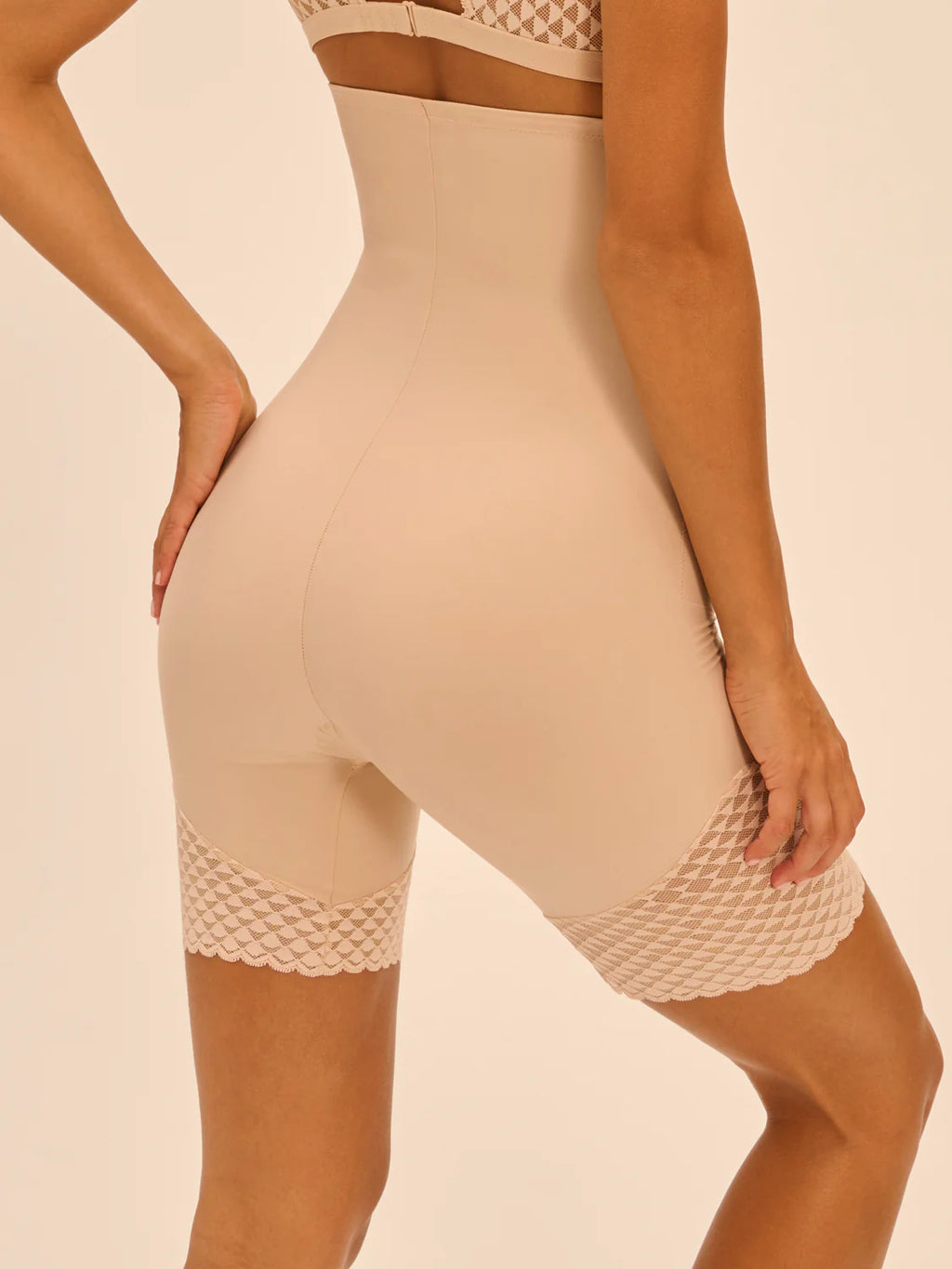 Simone Perele Subtile Black Peau Rose Shaper Short