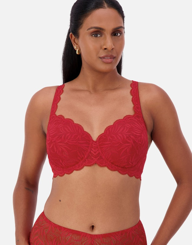 Capri lingerie Sleepwear & Swimwear launceston Tasmania Triumph Essential Lace Red Balconette Bra