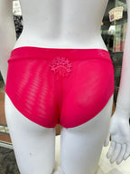 Simone Perele Intrigue Brief