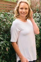 Tani White Elbow Swing Tee
