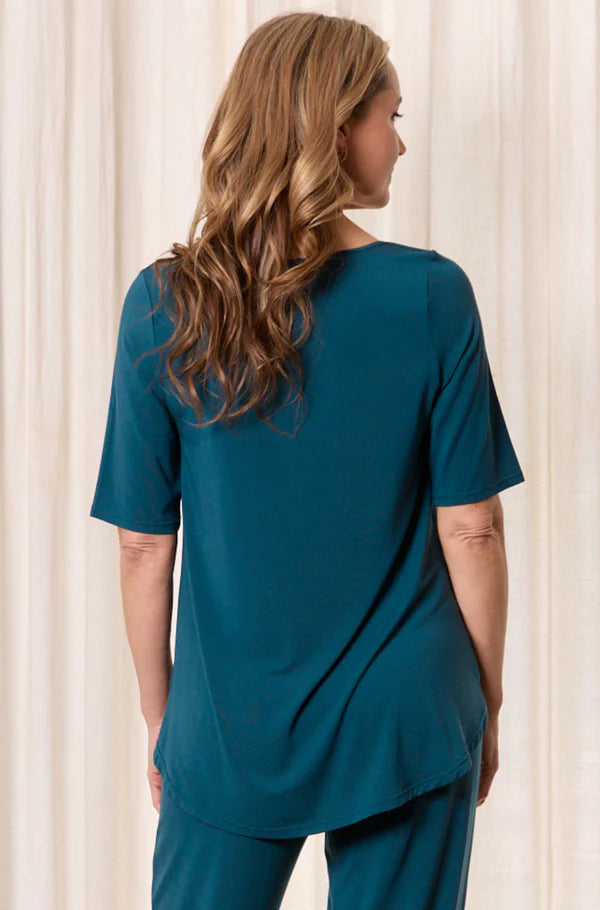 Tani Spruce Elbow Swing Tee