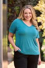 Tani Ella Peacock V-neck Tee
