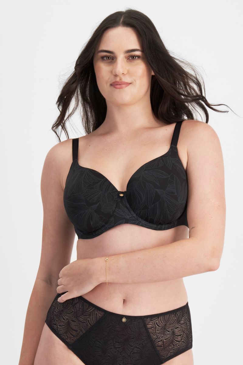 Capri Lingerie Sleepwear & Swim Triumph Lift and Shape T-Shirt Bra