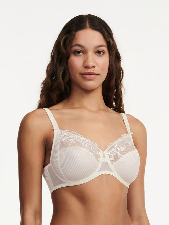 Chantelle Pont Neuf Ivory/ Black Bra